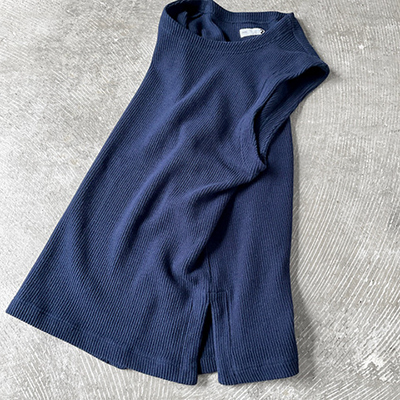 Crew Neck Side Slit Vest